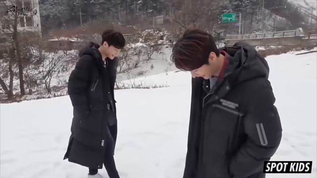 [SPOT KIDS : BLACK] "Mixtape" 자켓 비 하인드