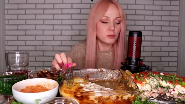 MUKBANG | Мусака (запеканка), салат с тунцом, закуски | Moussaka, tuna salad, appetizers не ASMR