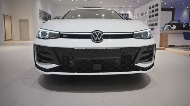 Volkswagen Passat R-Line 2025 обзор