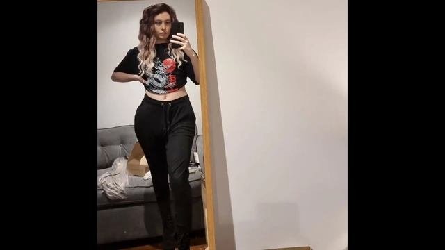 A cute student crossdresser | Tara Reid