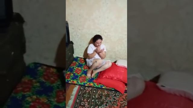 😱😱😱 Боз як келини хонара қапидан хуштоманш дар вақти зино бо марди бегона қапидша