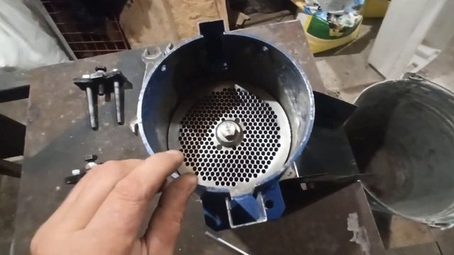 Каким способом лучше притереть матрицу гранулятора?