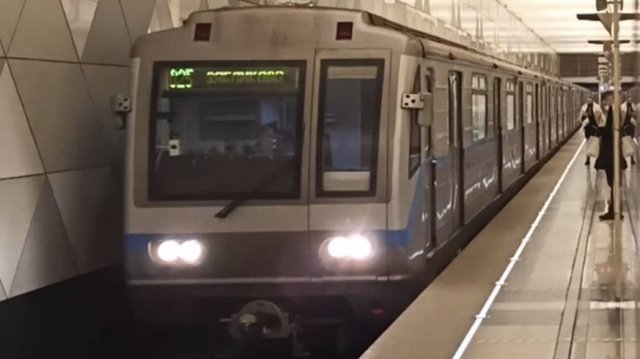 Метро Москвы | Проезд поезда метро | Осторожно двери закрываются следующая станция | Подборка