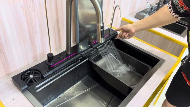 Как работает многофункциональная кухонная мойка с водопадами. Ответ на прошлое видео