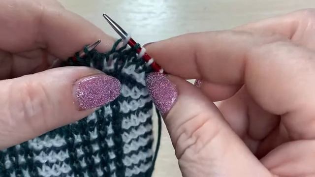 Двухцветный узор спицами. Красота 👍