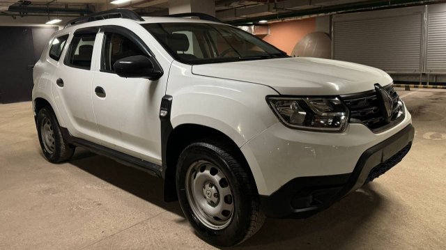Renault Duster; 1.5 MT; 2022; Белый