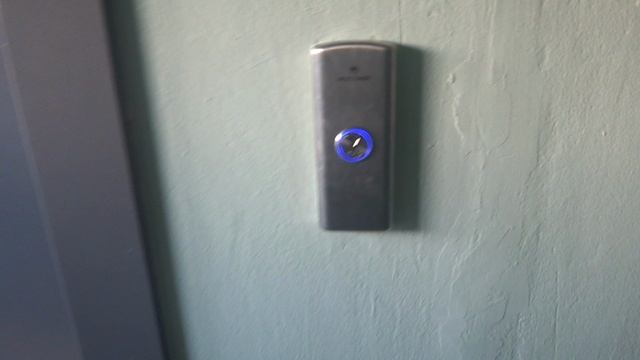 Грузопассажирский, пассажирский лифт (г. Зеленоград), V=1 м-с, г-п 400, 630 кг (96), муз. лифт