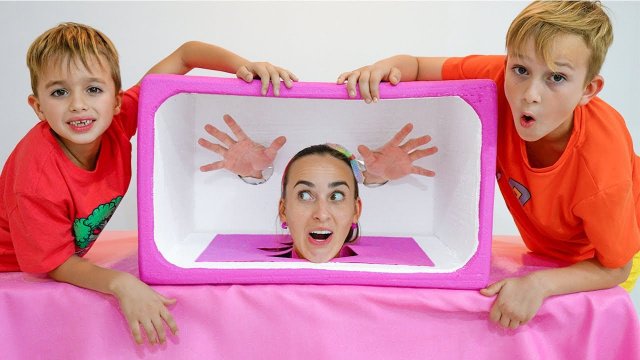 Влад и Ники. Челлендж с ЗАГАДОЧНЫМИ КОРОБОЧКАМИ! Видео для детей.