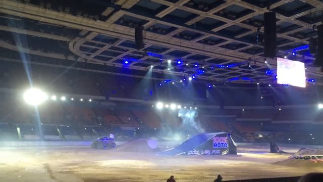 Шоу Монстр Мания, битва автомобильных монстров