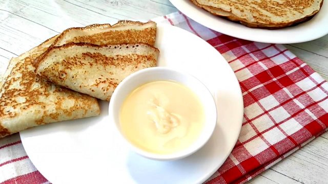Блины на кефире с кипятком
