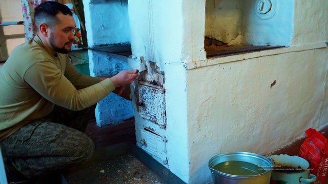 КУПИЛ 2 ДОМА В ДЕРЕВНЕ ｜ ПОДШАМАНИЛ РУССКУЮ ПЕЧЬ ｜ ДЕРЕВЕНСКИЙ БЫТ