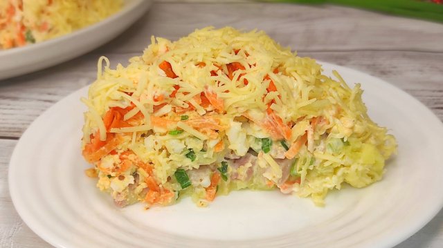ПРАЗДНИЧНЫЙ салат _МАРКИЗ_ с копченой КУРИЦЕЙ и морковью по-корейски.