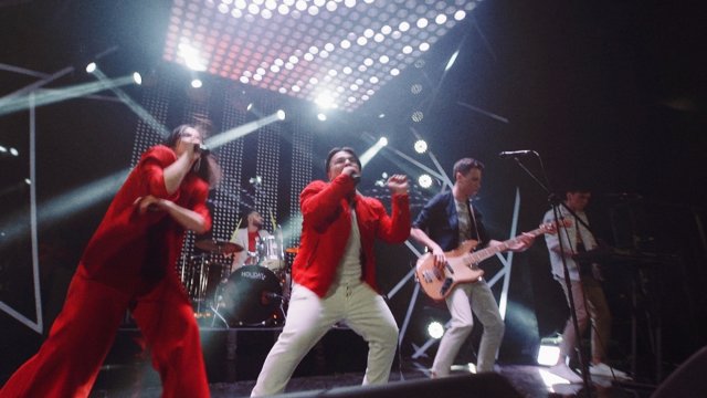 Live-video Holidayz