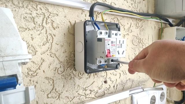 Установка розетки для зарядки КИТАЙСКОГО электромобиля