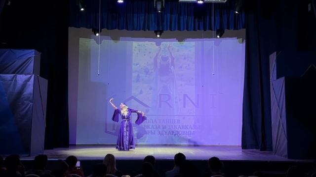 Parmani 💕 школа танцев Гарни пар🏛️