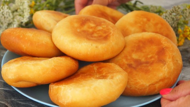 Почему не готовила их раньше?! Улетают мгновенно. Простой рецепт пирожков | Очень вкусно
