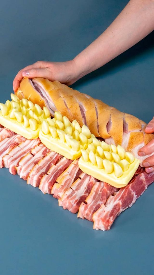 Этому рецепту позавидует любой кулинар! Мясо тает во рту