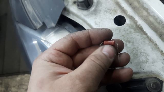После установки LED ламп горит ближний свет вместе с дальним.