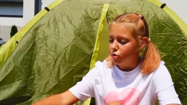 Амелька открыламагазин вредной еды!