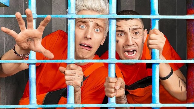 24 часа в ТЮРЬМЕ Челлендж!