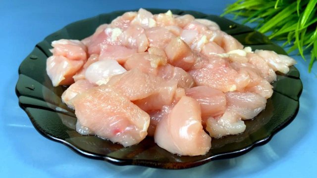 Будут просить еще и ЕЩЕ! Научилась в ДЕРЕВНЕ вкусно готовить свиные КУРИНУЮ ГРУДКУ!