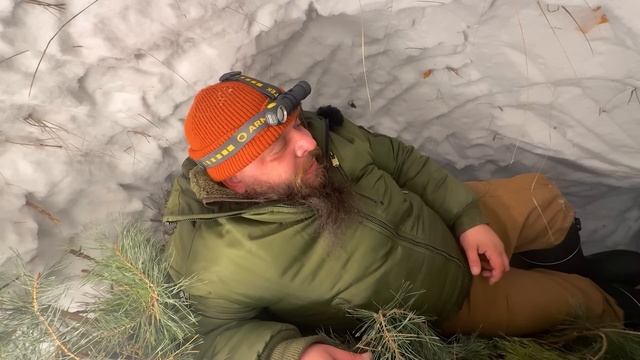 ВОЗМОЖНО ЛИ ВЫЖИТЬ В СУГРОБЕ ? НОЧЬ В ЗИМНЕМ ЛЕСУ, РЕАЛЬНОЕ ВЫЖИВАНИЕ