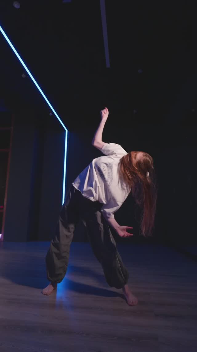Направления Contemporary Dance  г.Екатеринбург, танцевальная студия ЦЕХ