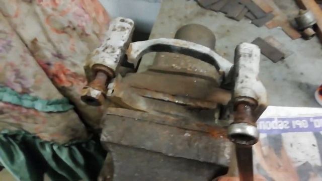 Направляющие суппорта . как вынуть?