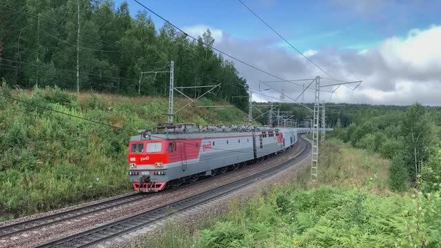 Грузовые и пассажирские поезда России летом в Сибири | Железная дорога