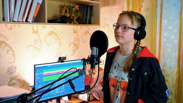СВЕТ В МОИХ ОКНАХ, Соня Струн (авторская песня)