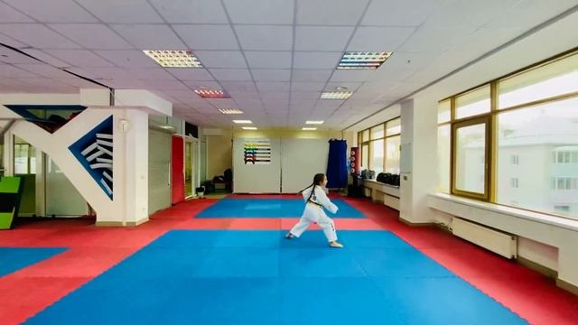 7 гып, Чи сан тхэквондо туль желто-зеленый пояс  хьенг  комплекс Chi san Tul спорт таэквондо