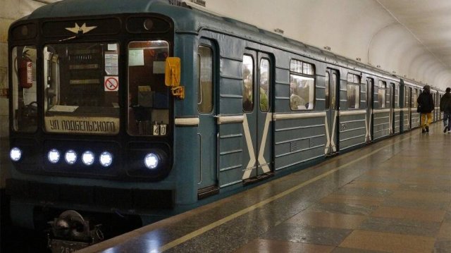 НОЧНОЙ ПАРАД МЕТРО ...