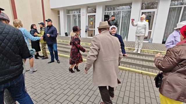 5.04.25г..."Расцвела Смородина"...