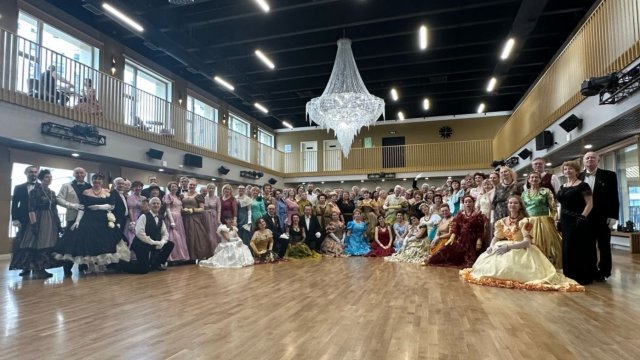 Янтарный бал в зале на Народном Ополчении 05.04.25г