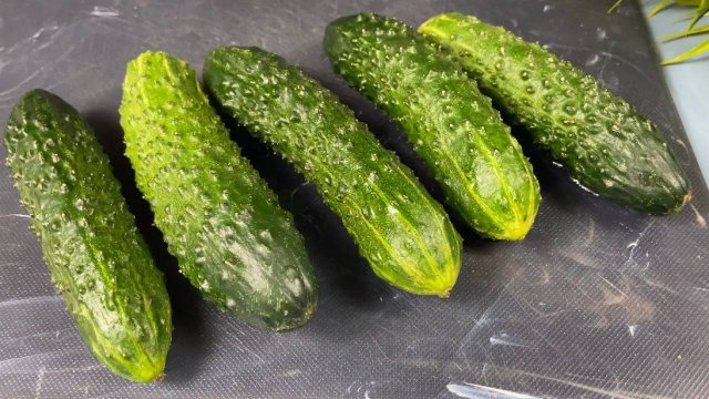 Китайские ГОРЯЧИЕ огурцы! Гости ДОЛГО ГАДАЛИ, как их приготовили! Просто и вкусно ОЧЕНЬ!