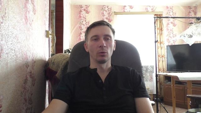 Почему в машине перестал работать тахометр лежит стрелка и все?