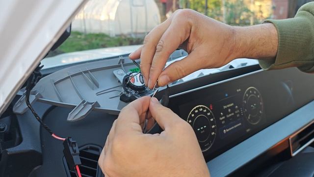 Замена штатных твитеров в Chery Tiggo 4 new на DL Audio Anaconda Tweeter