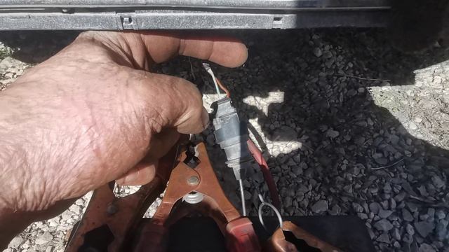 Как открыть опель астра h, если сел акб и не работает личинка замка