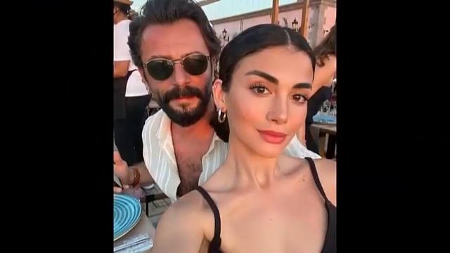 Гекберк Демирджи усадил Озге Ягыз за свадебный стол!