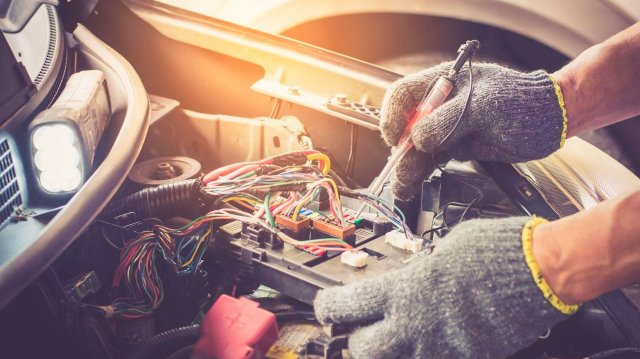 Автоэлектрик т в Бутово - ремонт проводки авто.