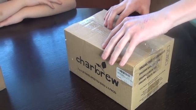 Купили почти задаром, а находки на сотни долларов! Открываем потерянные посылки за $45  Распаковка