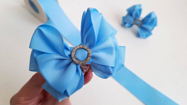 Оригинальные бантики из лент