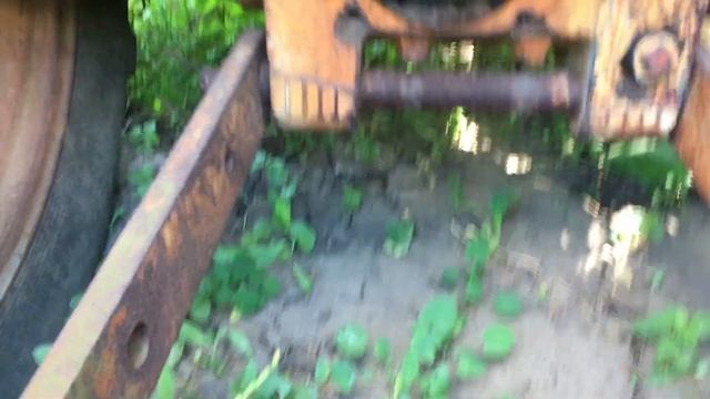 НАШЁЛ В КУСТАХ ТРАКТОР Т-40АП И ЮМЗ КАК ВАМ