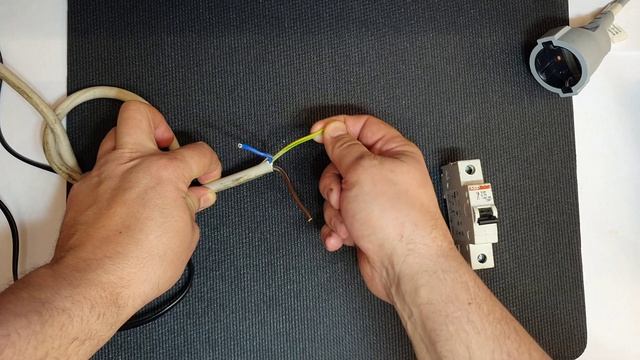 что такое фаза и ноль в электрике