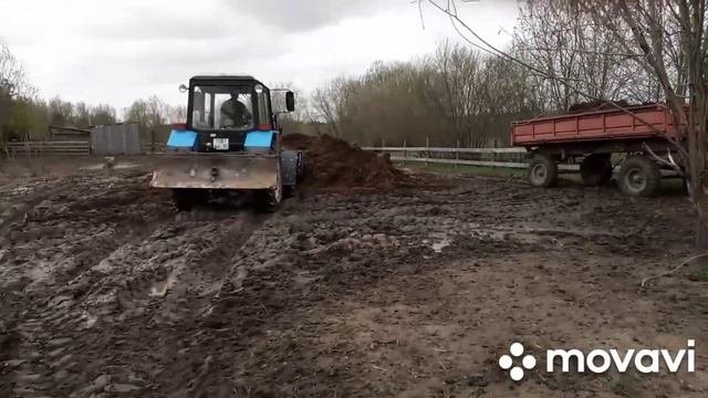 МтЗ-82.1, Универсал 800 погрузка навоза.