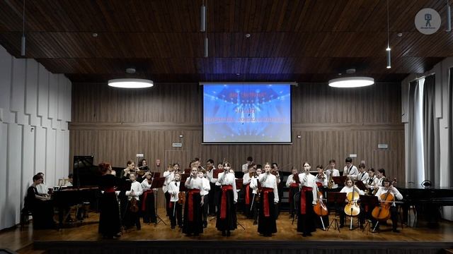 "Земля в юллюминаторе" исп. вокально-инструментальный ансамбль «Энтрика» и ансамбль «Капельки»