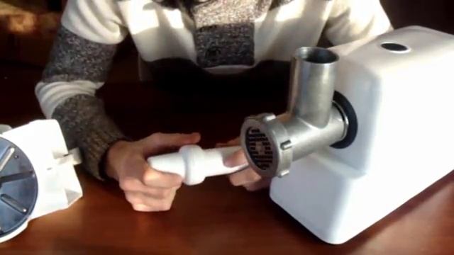 Лучшие мясорубки купить на OZON по низкой цене. Мясорубка с металлическими шестернями редуктора