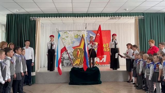 МБОУ "Залесская школа" Акция "Знамя Победы"! (ч.2)