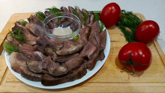 ОДИН ИЗ МОИХ РЕЦЕПТОВ ПРИГОТОВЛЕНИЯ ЛОСИНОЙ ГУБЫ.