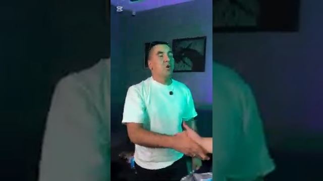 BOBUR MANSUROV YANGI VINE